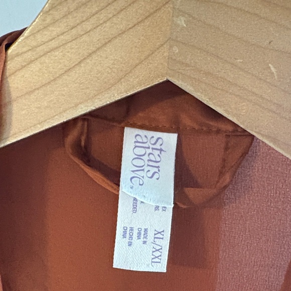 Stars Above Rust Robe - Picture 2 of 4